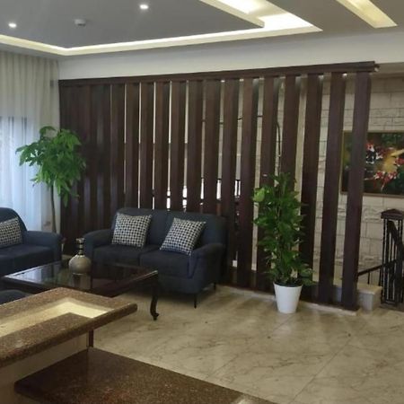 Black Iris Hotel Madaba Exterior photo