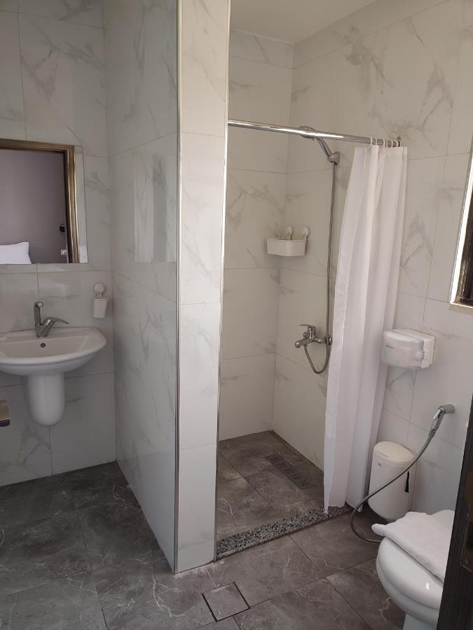 Black Iris Hotel Madaba Exterior photo