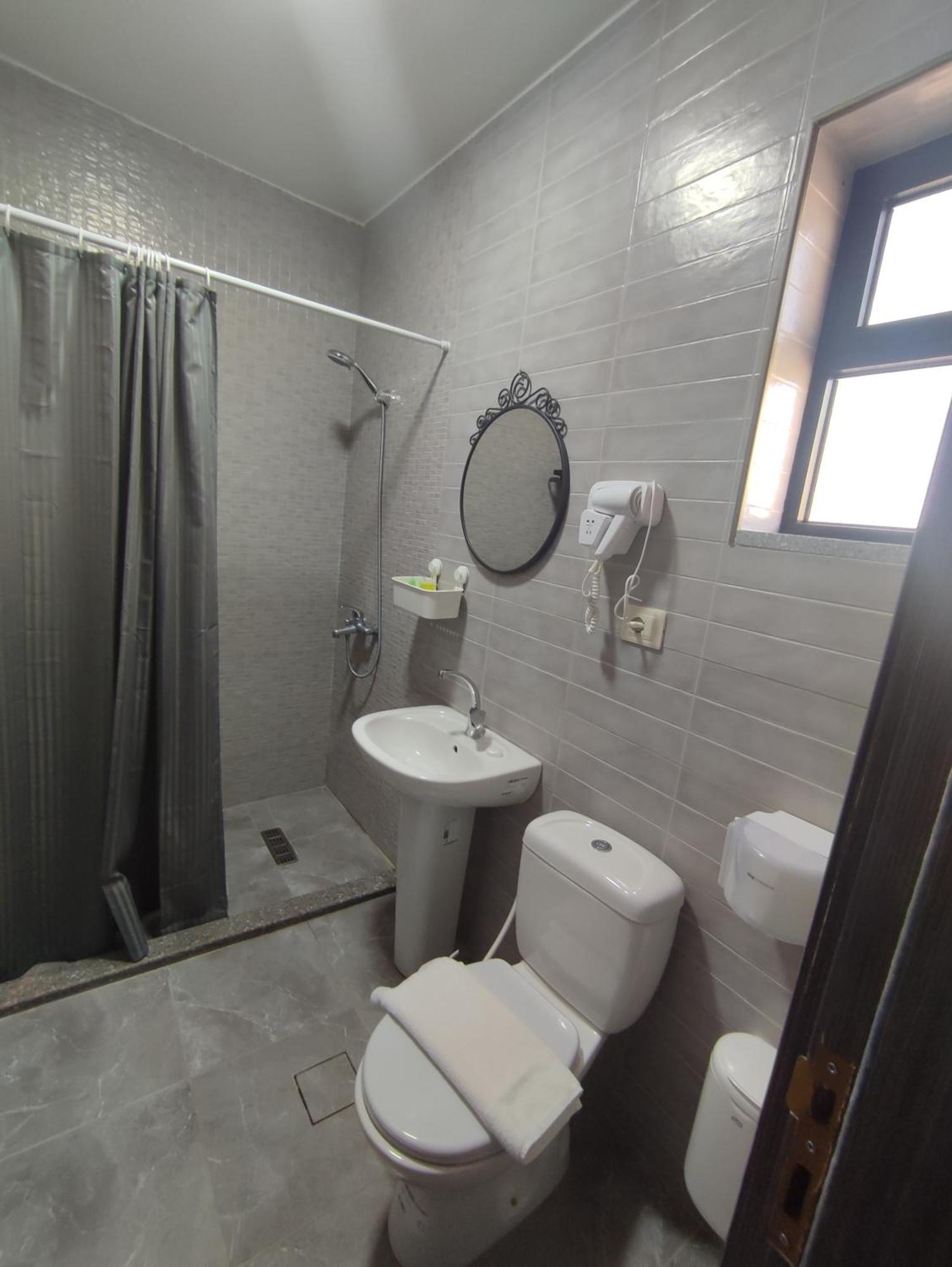 Black Iris Hotel Madaba Room photo